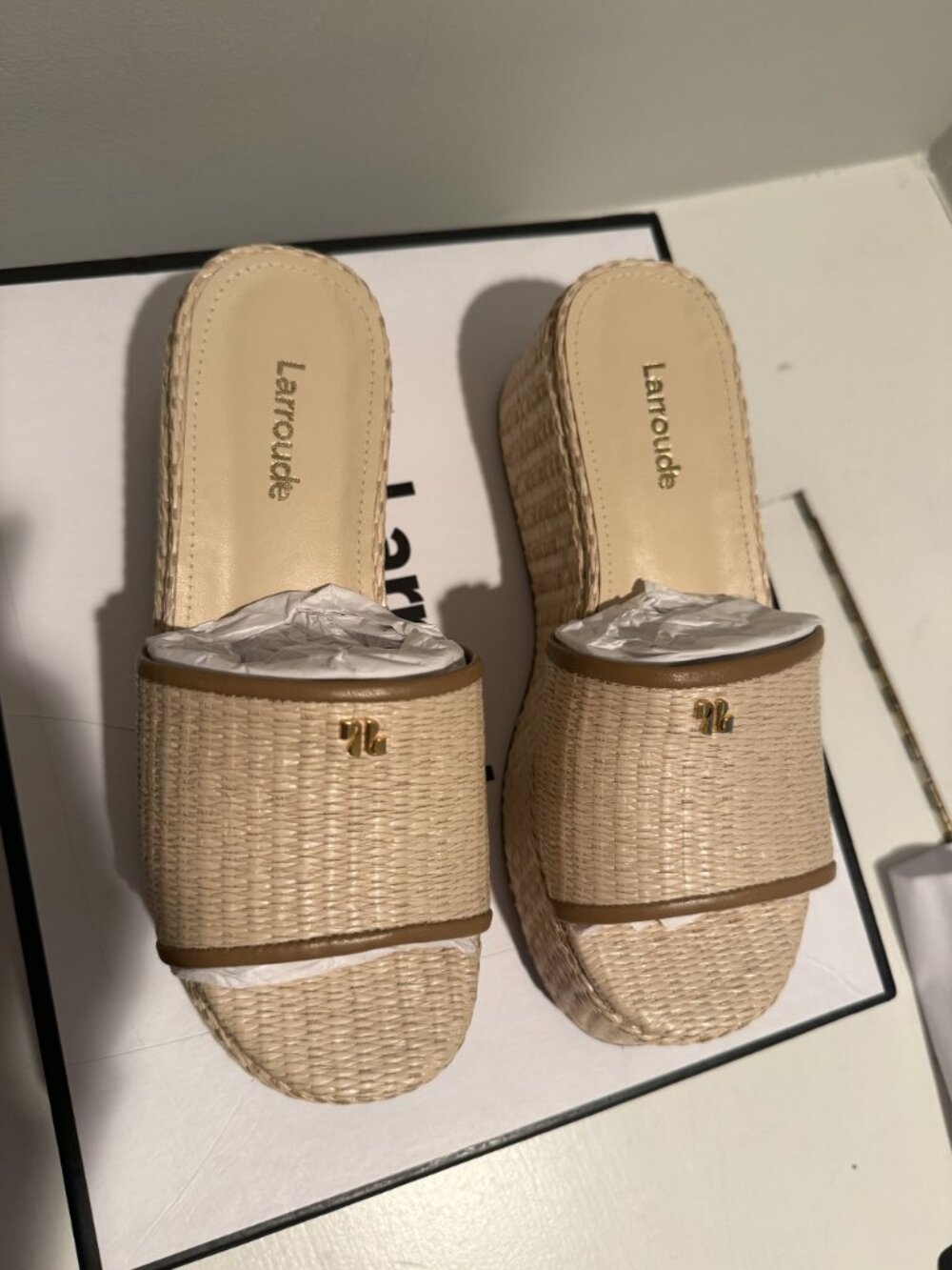 NWB Larroude Alex Platform Mules Sandals Raffia Natural Size 5.5 $315 [jb] - Picture 9 of 16